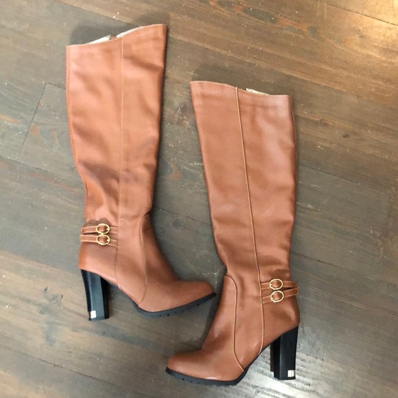 Boots with Gold Accent and Fleece Lining - Picture 1 of 6